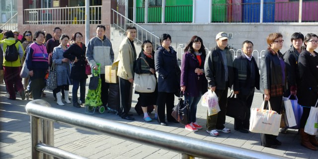 Bus Queue in Beijing